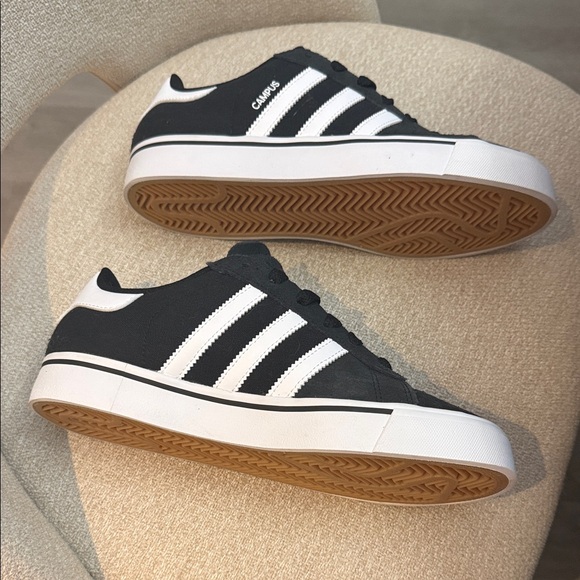 Adidas Classic Black and White Sneakers campus - Picture 5 of 5